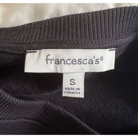 Francesca’s black crewneck sweatshirt with pearl detail - Picture 5 of 9